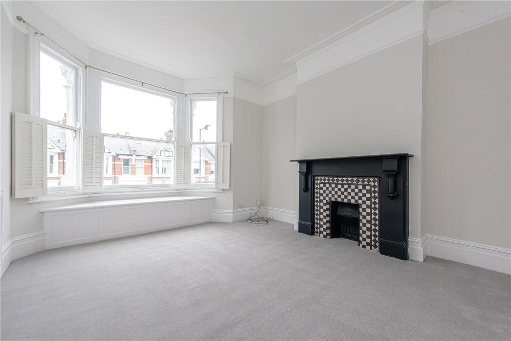 3 bed Apartment for rent in Willesden. From Winkworth - Kensal Rise & Queen's Park