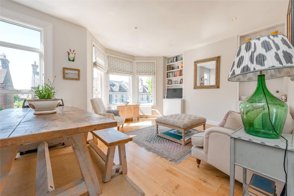 2 bed Apartment for rent in Willesden. From Winkworth - Kensal Rise & Queen's Park