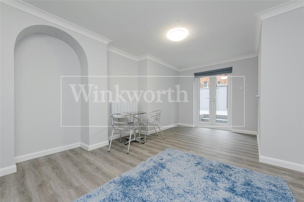 4 bed Studio for rent in Willesden. From Winkworth - Kensal Rise & Queen's Park 4 bed Studio for rent in Willesden. From Winkworth - Kensal Rise & Queen's Park