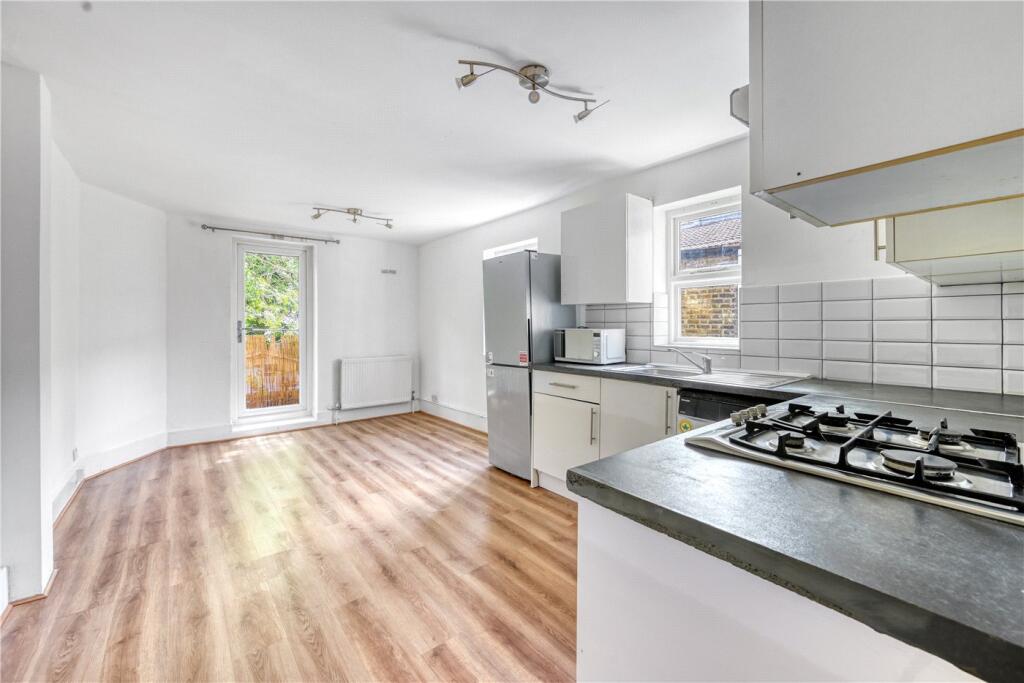 3 bed Apartment for rent in London. From Winkworth - Kensal Rise & Queen's Park