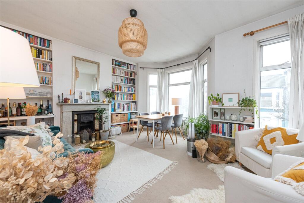 2 bed Apartment for rent in Willesden. From Winkworth - Kensal Rise & Queen's Park