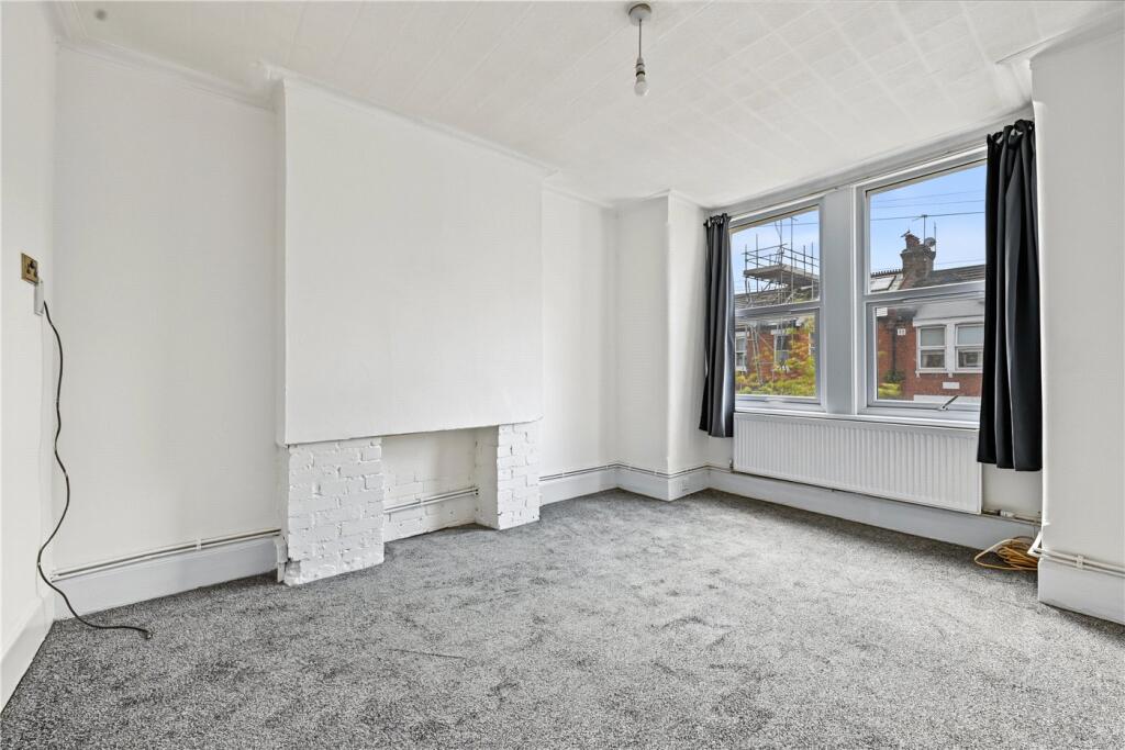 3 bed Apartment for rent in London. From Winkworth - Kensal Rise & Queen's Park