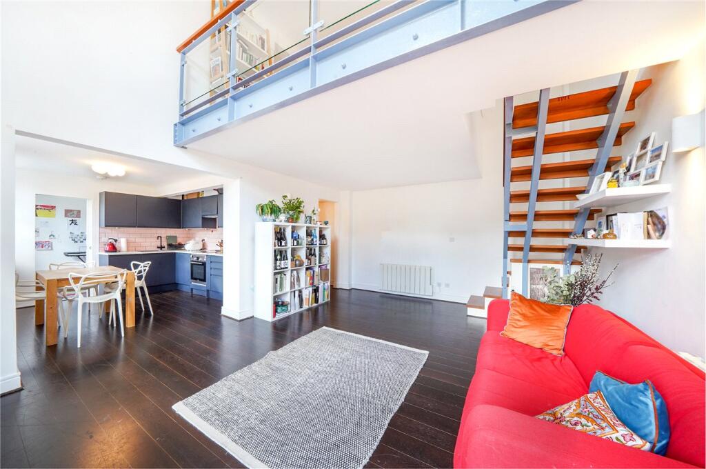 3 bed Apartment for rent in London. From Winkworth - Kentish Town