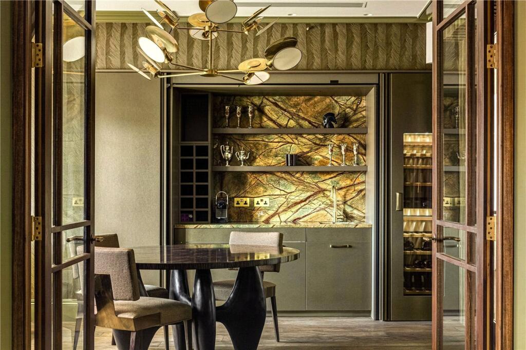 3 bed Penthouse for rent in London. From Winkworth - Knightsbridge