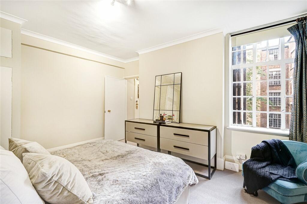 4 bed Studio for rent in London. From Winkworth - Knightsbridge