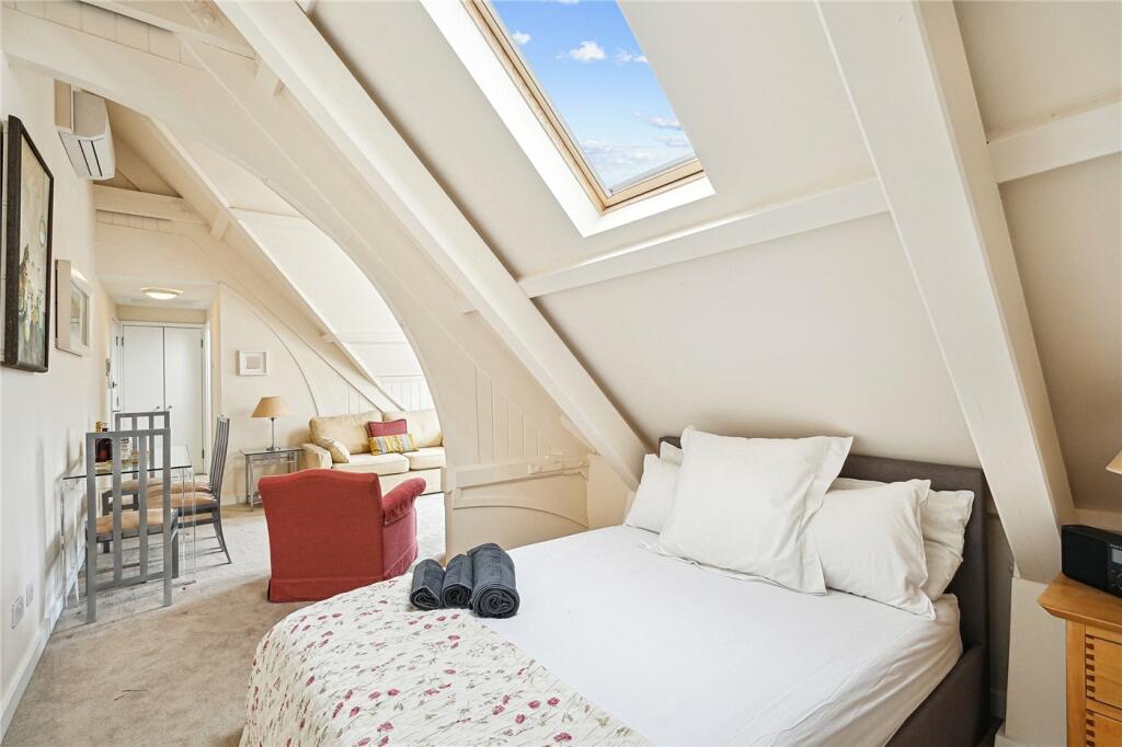 4 bed Studio for rent in London. From Winkworth - Knightsbridge