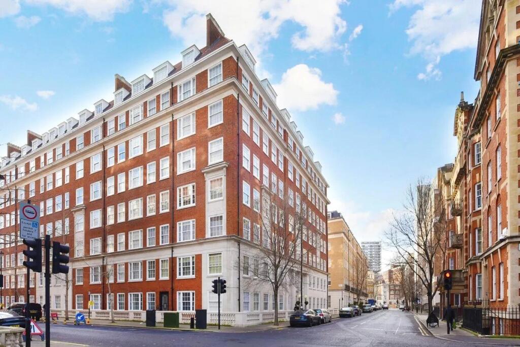3 bed Apartment for rent in London. From Winkworth - Knightsbridge