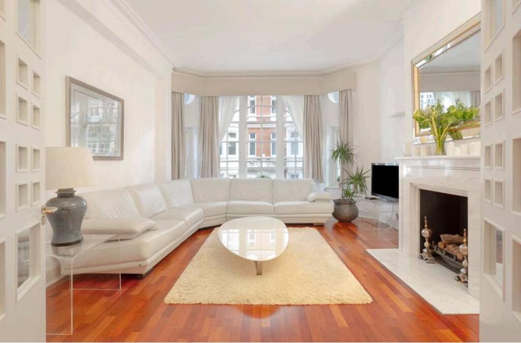 3 bed Apartment for rent in London. From Winkworth - Knightsbridge