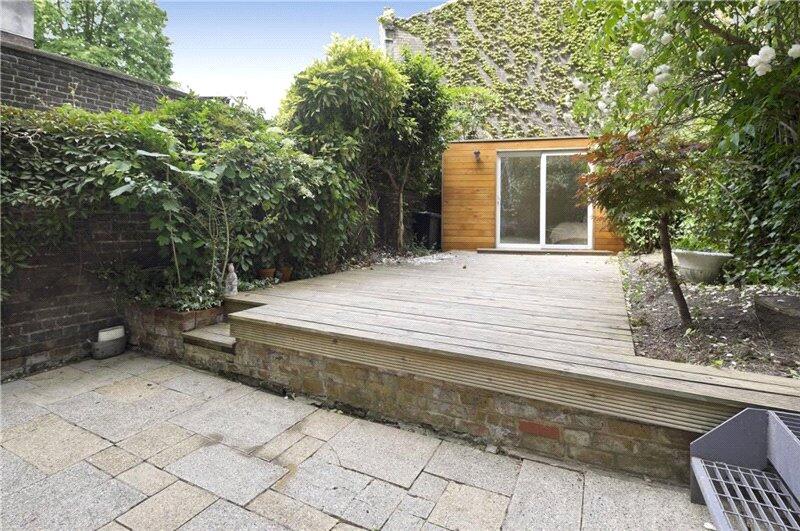 3 bed Apartment for rent in London. From Winkworth - South Kensington
