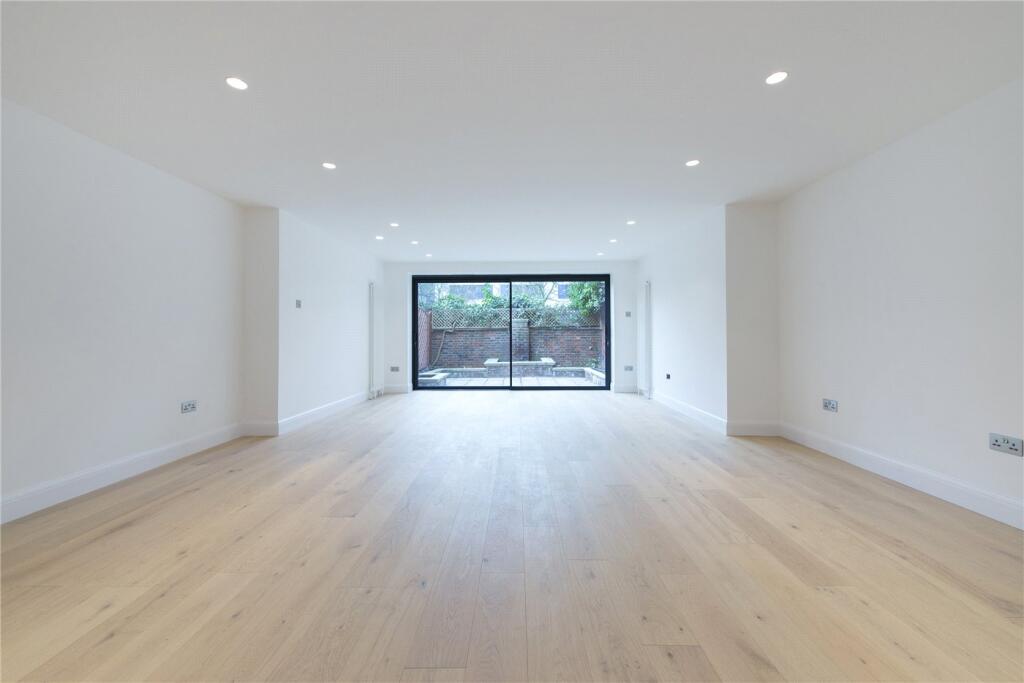 5 bed Mid Terraced House for rent in London. From Winkworth - St Johns Wood