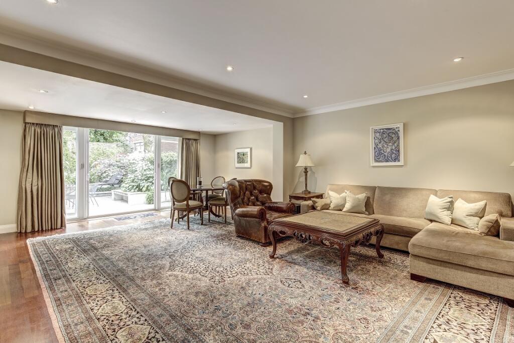 4 bed Mid Terraced House for rent in London. From Winkworth - St Johns Wood