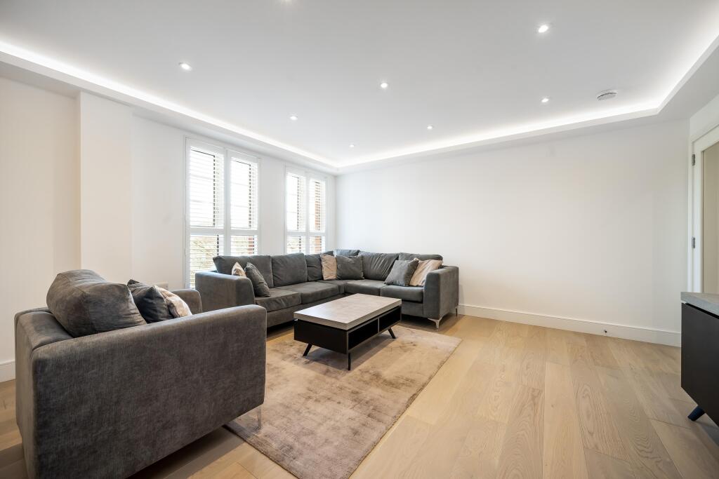 3 bed Apartment for rent in London. From Winkworth - St Johns Wood