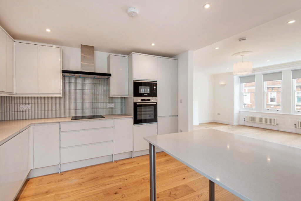 3 bed Apartment for rent in London. From Winkworth - St Johns Wood