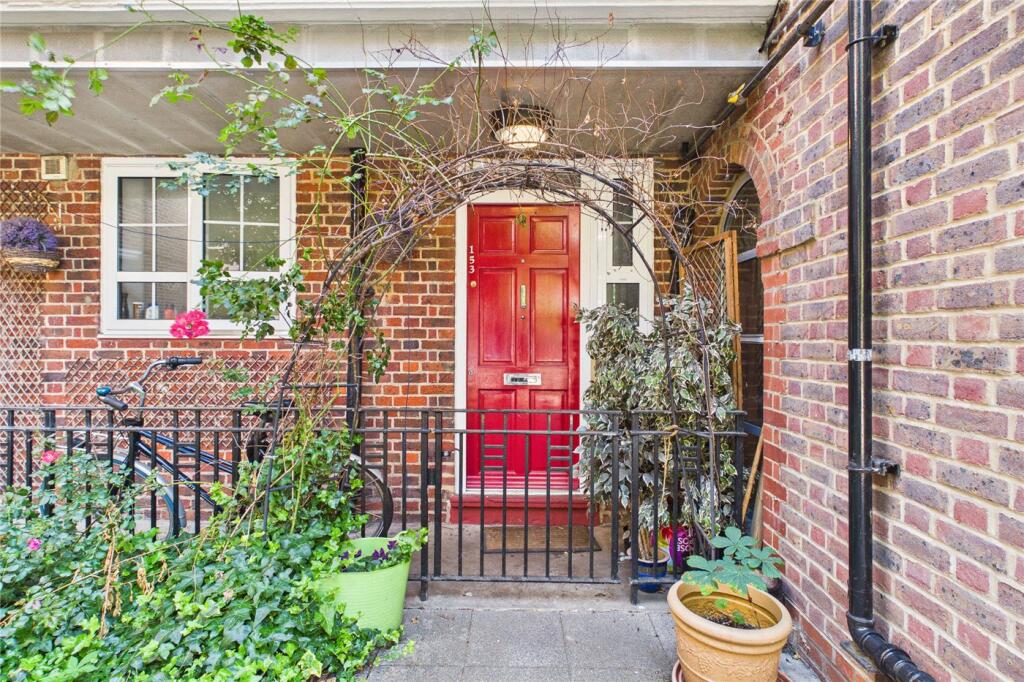 2 bed Apartment for rent in Clapham. From Winkworth - Streatham