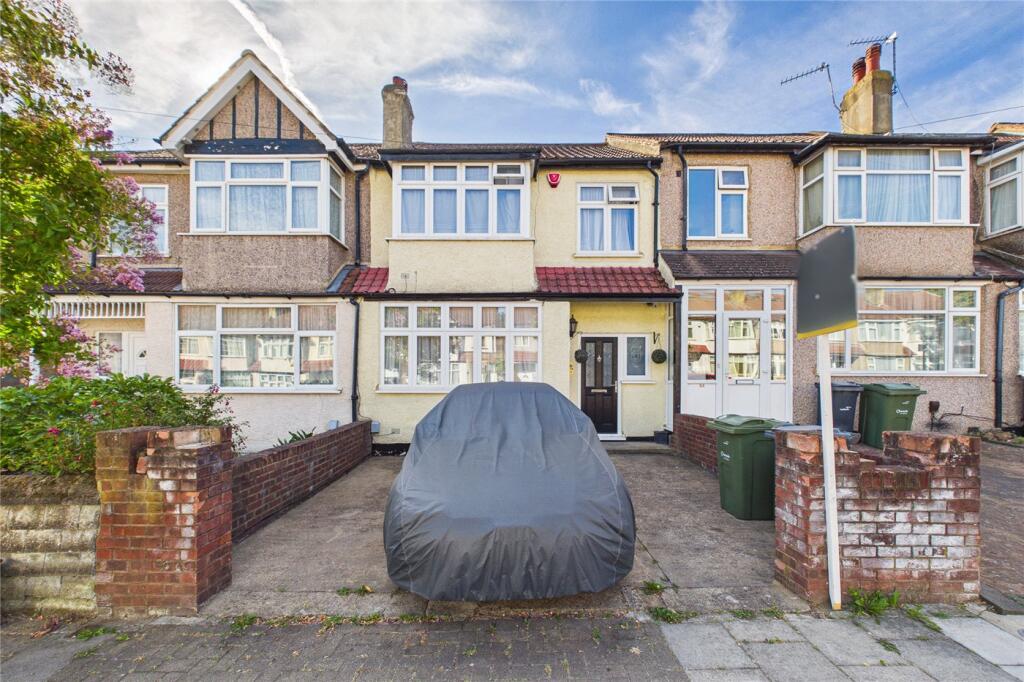 3 bed Mid Terraced House for rent in Streatham. From Winkworth - Streatham