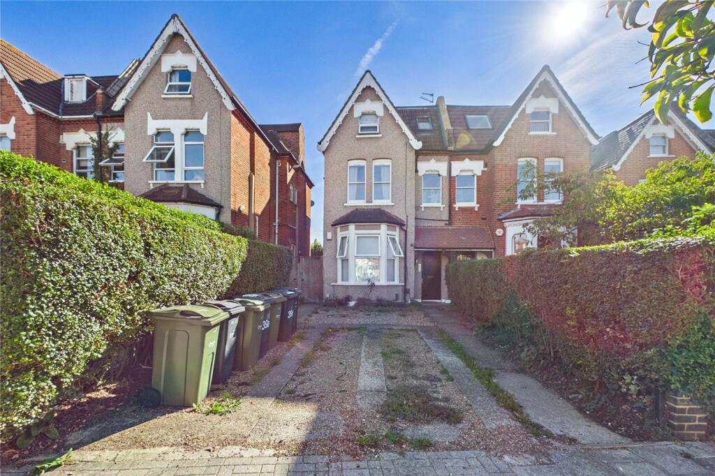 2 bed Mid Terraced House for rent in London. From Winkworth - Streatham