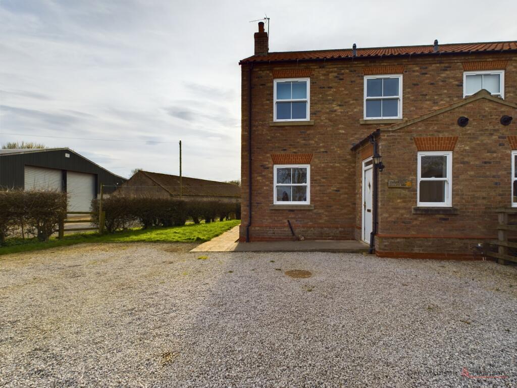 2 bed Detached for rent in Kilnwick. From Dee Atkinson & Harrison - Driffield