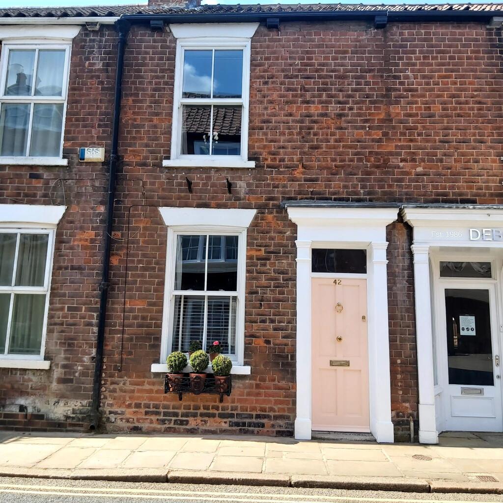2 bed Mid Terraced House for rent in Beverley. From Dee Atkinson & Harrison - Driffield 2 bed Mid Terraced House for rent in Beverley. From Dee Atkinson & Harrison - Driffield