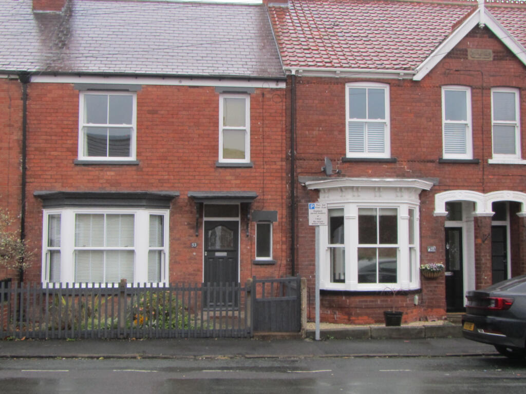 3 bed Mid Terraced House for rent in Beverley. From Dee Atkinson & Harrison - Driffield