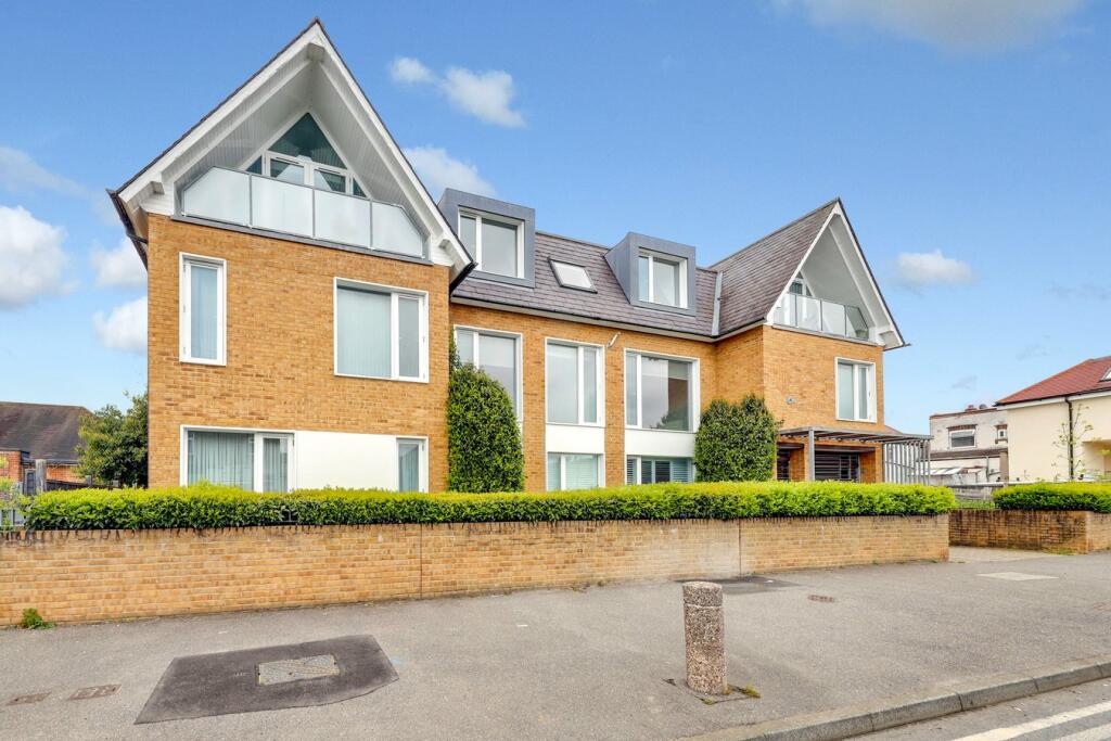 2 bed Apartment for rent in Loughton. From Woodbury Homes