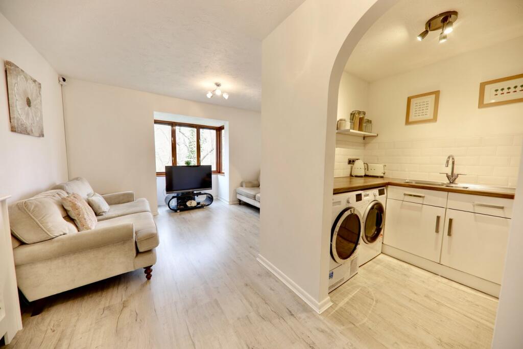 1 bed Flat for rent in Loughton. From Woodbury Homes