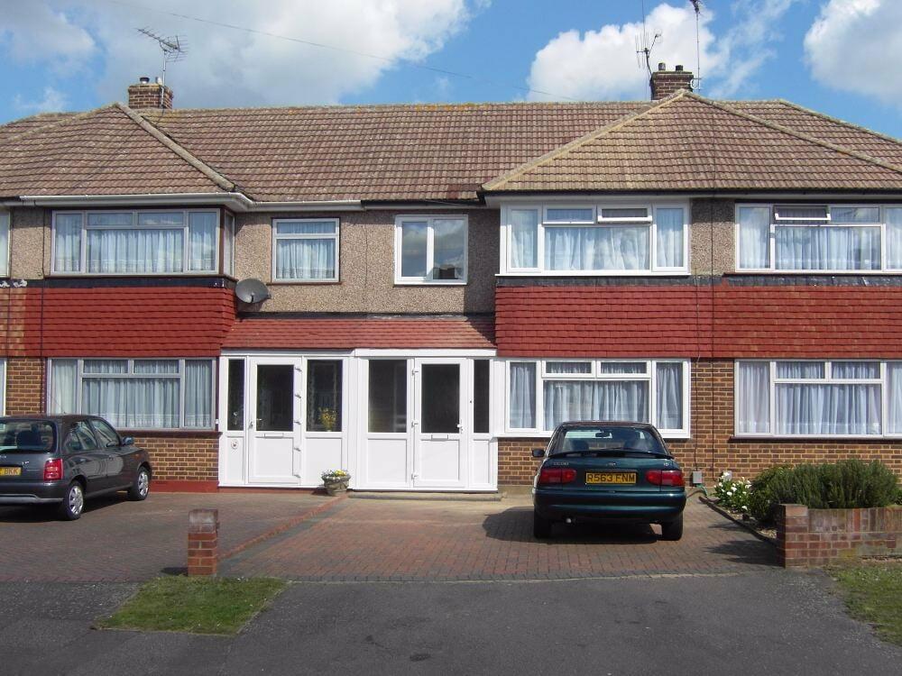 3 bed Mid Terraced House for rent in Hoddesdon. From Woodhouse Property Consultants
