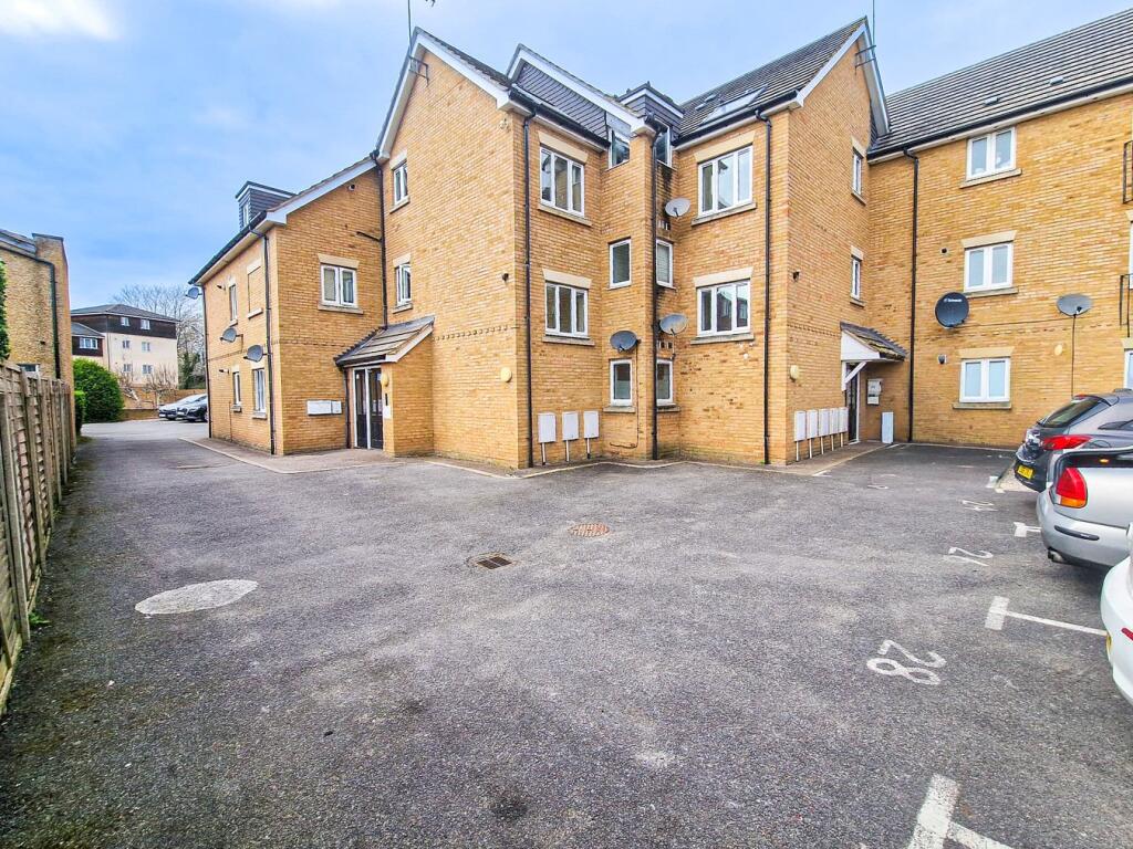 2 bed Apartment for rent in Waltham Cross. From Woodhouse - Cheshunt