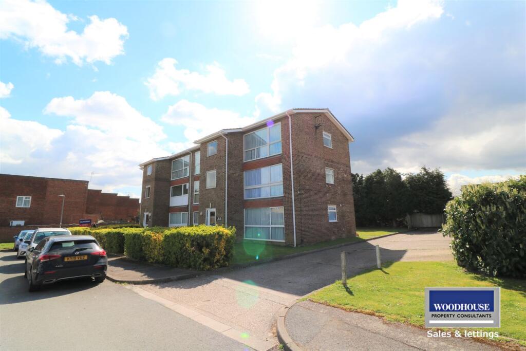 1 bed 1st Floor Flat for rent in Wormley West End. From Woodhouse - Cheshunt