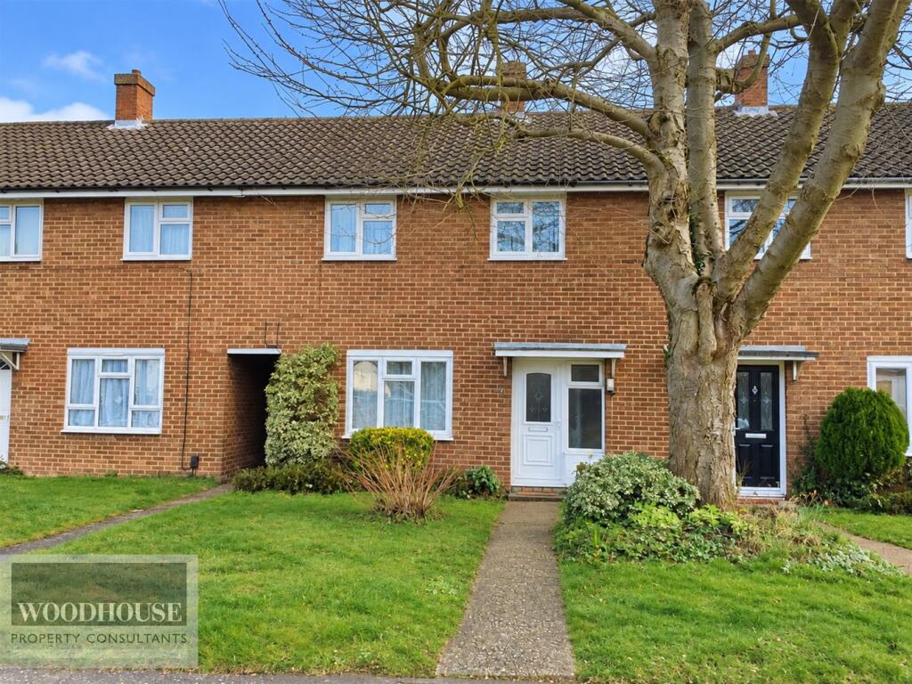 2 bed Mid Terraced House for rent in Harlow. From Woodhouse - Cheshunt