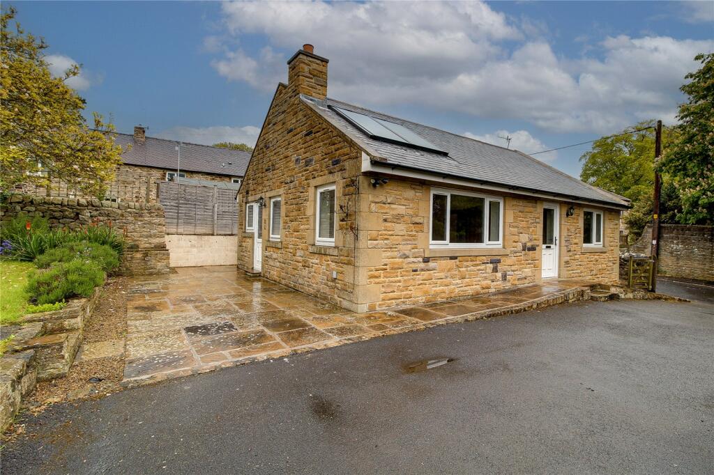 2 bed Bungalow for rent in Redburn. From Youngs RPS - Hexham 2 bed Bungalow for rent in Redburn. From Youngs RPS - Hexham