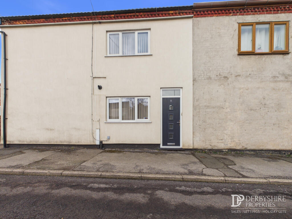 2 bed Mid Terraced House for rent in . From Derbyshire Properties - Alfreton