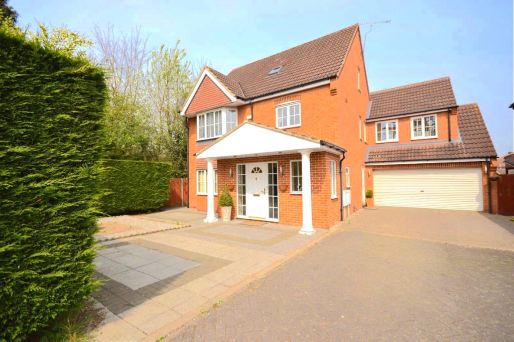 5 bed Detached for rent in Aldenham. From Your Move - Whickham 5 bed Detached for rent in Aldenham. From Your Move - Whickham