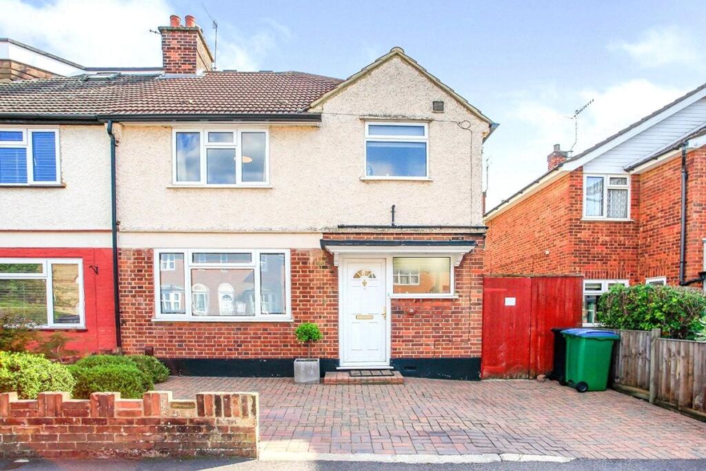 3 bed Detached for rent in Watford. From Your Move - Whickham 3 bed Detached for rent in Watford. From Your Move - Whickham
