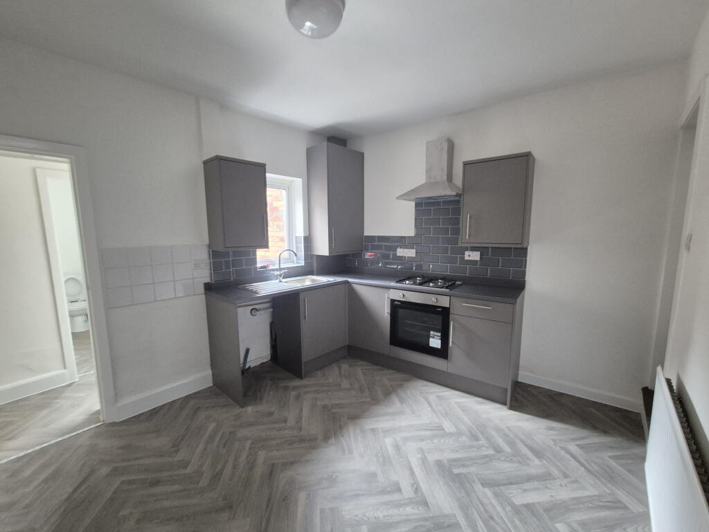 2 bed Mid Terraced House for rent in Burtonwood. From Domlets Ltd - Warrington