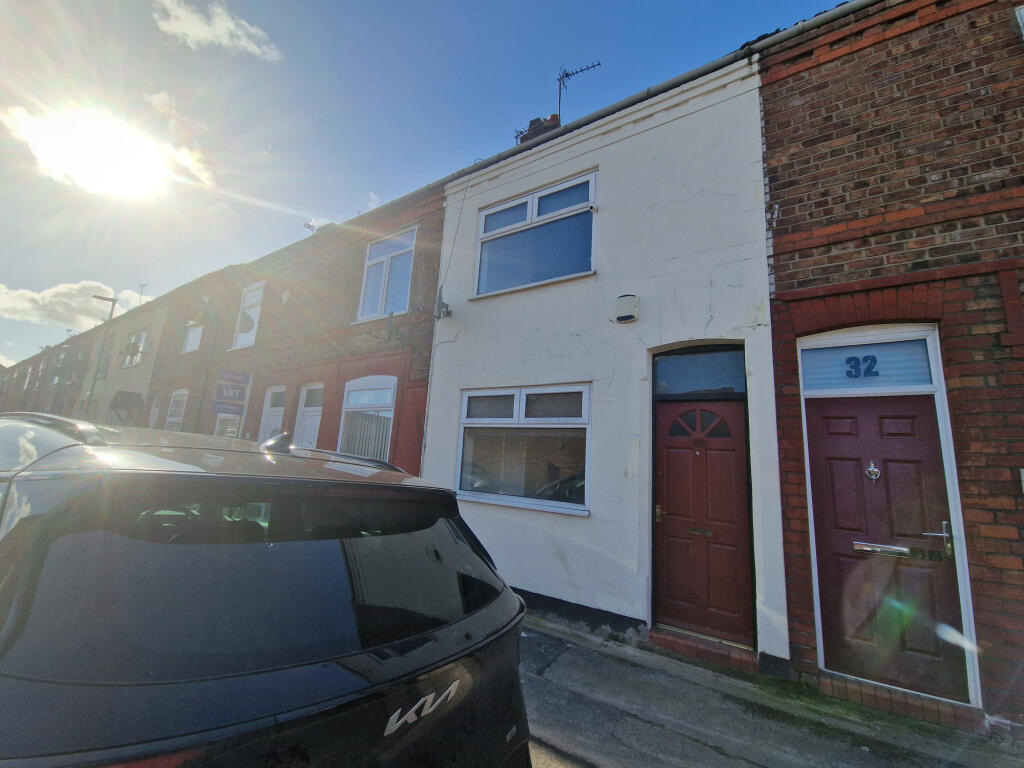 2 bed Mid Terraced House for rent in Winwick. From Domlets Ltd - Warrington