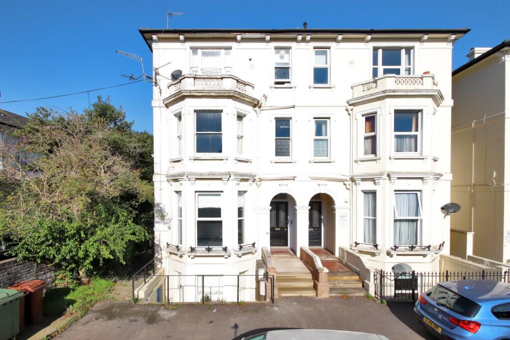 2 bed 1st Floor Flat for rent in Tunbridge Wells. From Doorknobs Ltd - Tunbridge Wells