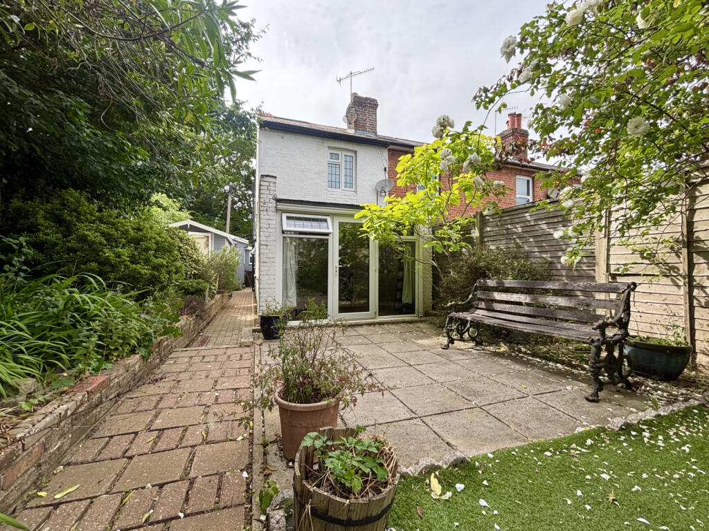 2 bed Semi Detached for rent in Rusthall. From Doorknobs Ltd - Tunbridge Wells