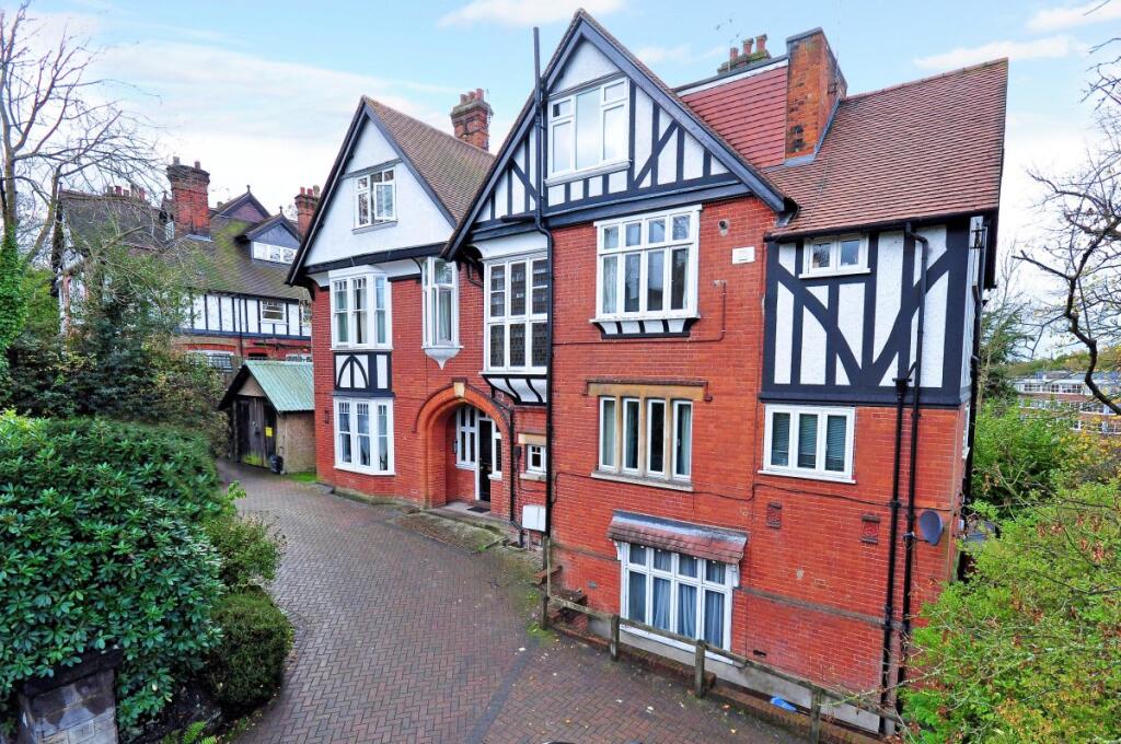 1 bed 1st Floor Flat for rent in Pembury. From Doorknobs Ltd - Tunbridge Wells