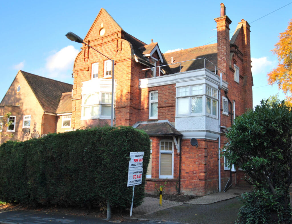 1 bed 1st Floor Flat for rent in Rusthall. From Doorknobs Ltd - Tunbridge Wells 1 bed 1st Floor Flat for rent in Rusthall. From Doorknobs Ltd - Tunbridge Wells