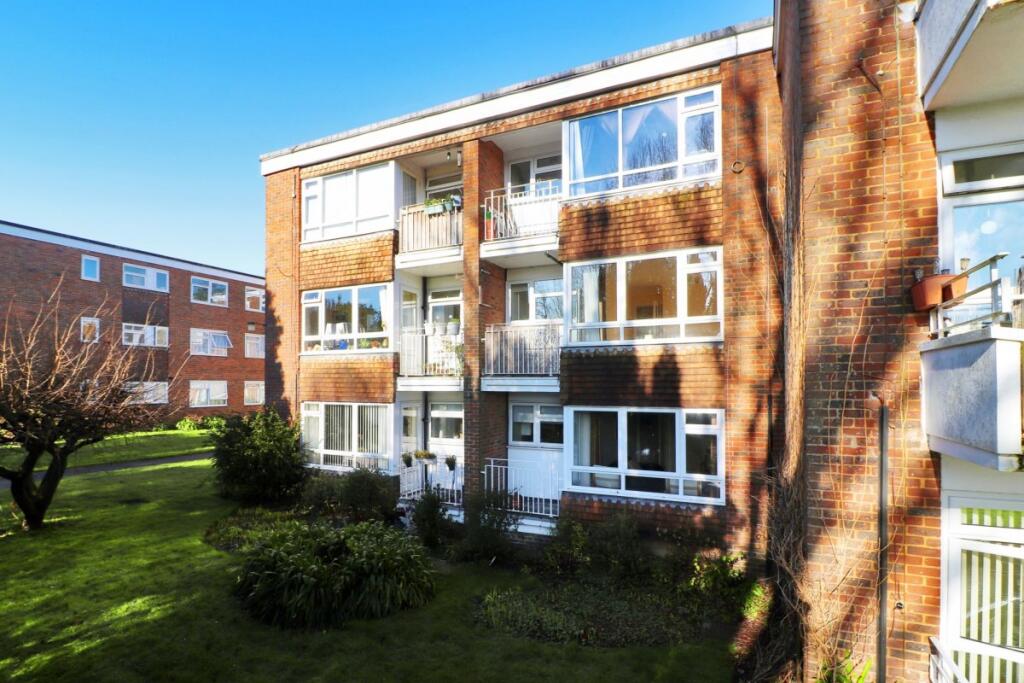2 bed 1st Floor Flat for rent in Southborough. From Doorknobs Ltd - Tunbridge Wells