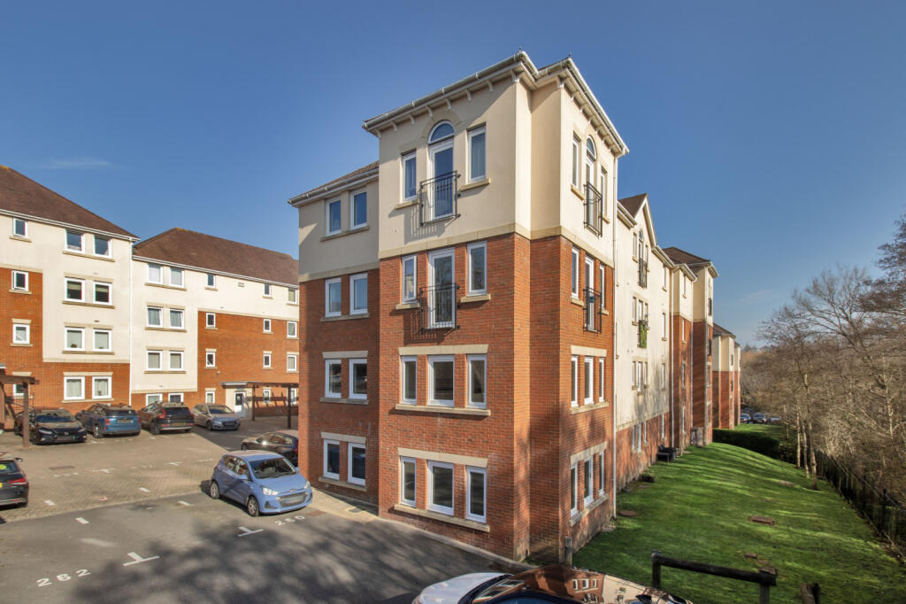 2 bed 1st Floor Flat for rent in Pembury. From Doorknobs Ltd - Tunbridge Wells 2 bed 1st Floor Flat for rent in Pembury. From Doorknobs Ltd - Tunbridge Wells