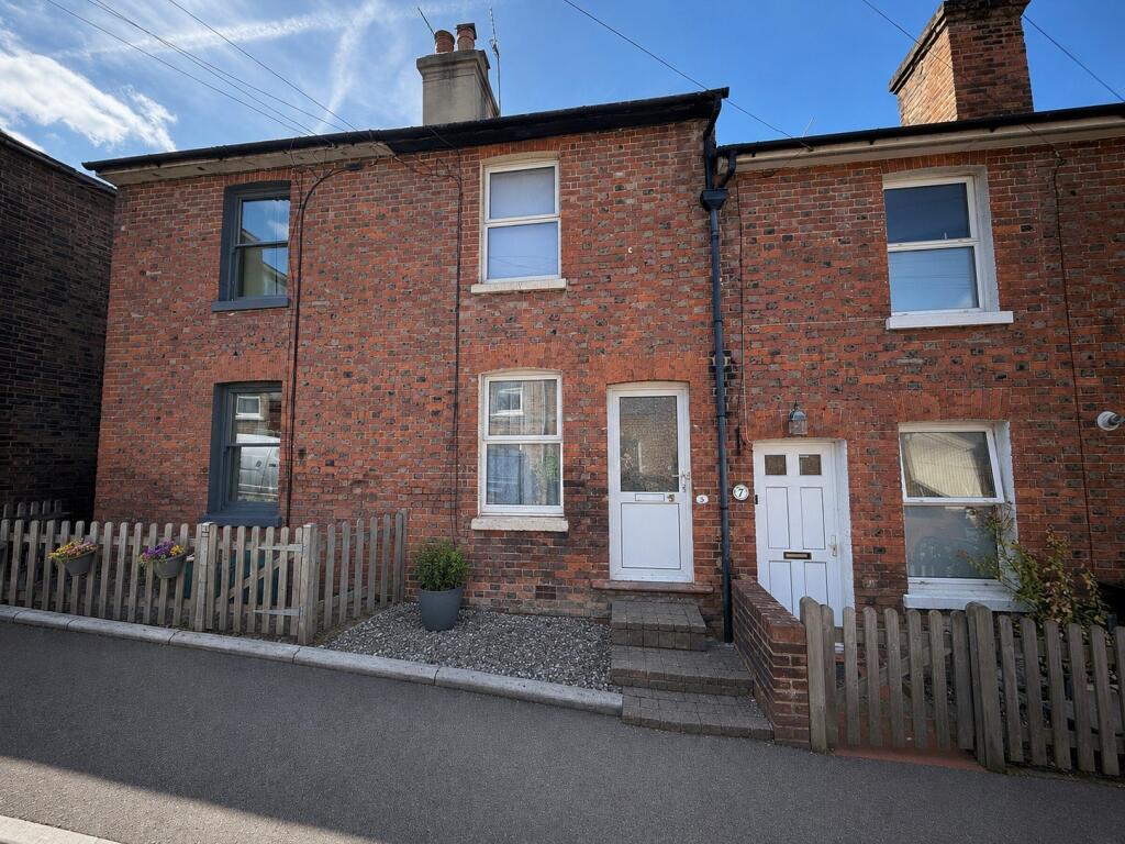2 bed Mid Terraced House for rent in Tunbridge Wells. From Doorknobs Ltd - Tunbridge Wells
