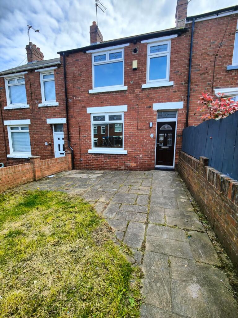 3 bed Mid Terraced House for rent in Seaham. From Dowen - Seaham