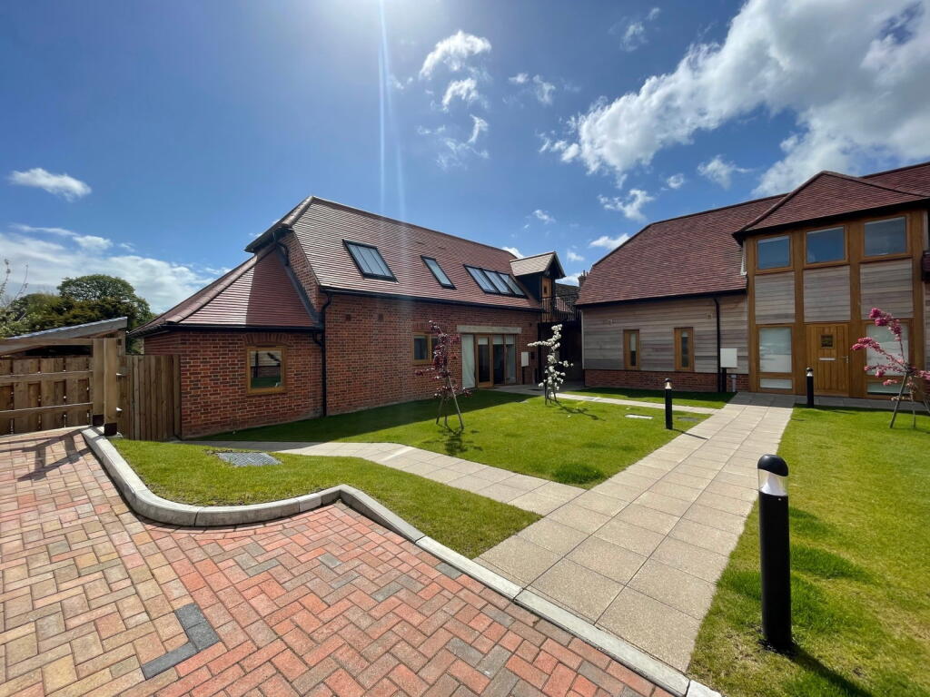 2 bed Apartment for rent in Ball Hill. From Downer & Co - Newbury