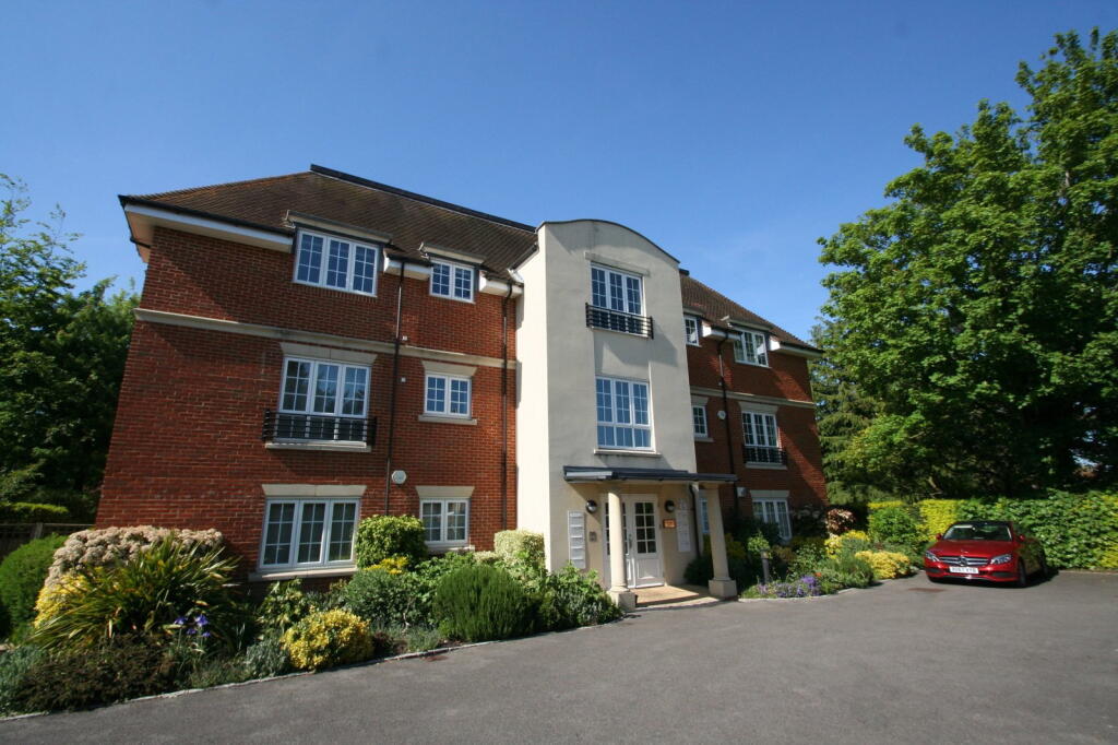2 bed 1st Floor Flat for rent in Newbury. From Downer & Co - Newbury