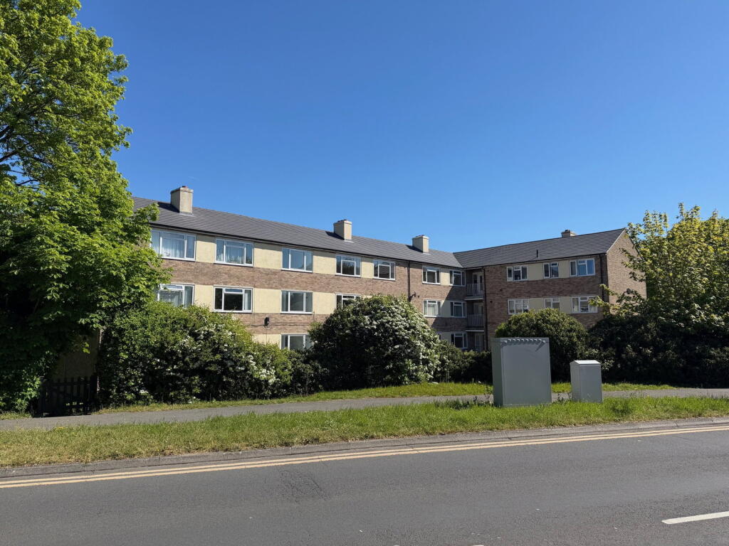 2 bed 1st Floor Flat for rent in Newbury. From Downer & Co - Newbury