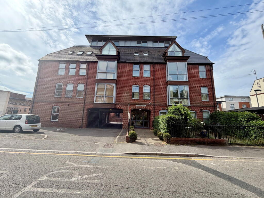 1 bed 1st Floor Flat for rent in Newbury. From Downer & Co - Newbury 1 bed 1st Floor Flat for rent in Newbury. From Downer & Co - Newbury