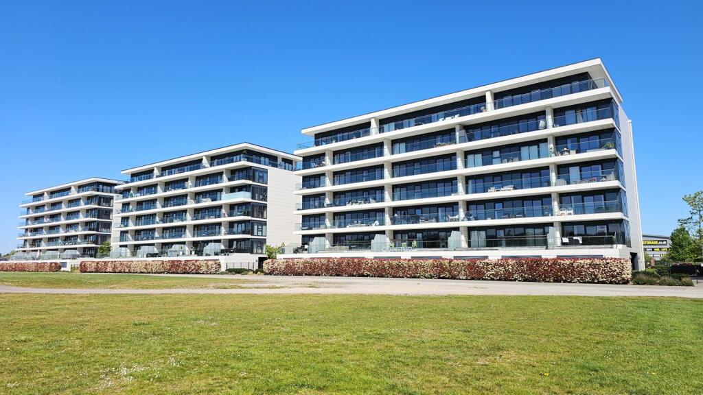 2 bed 1st Floor Flat for rent in Greenham. From Downer & Co - Newbury