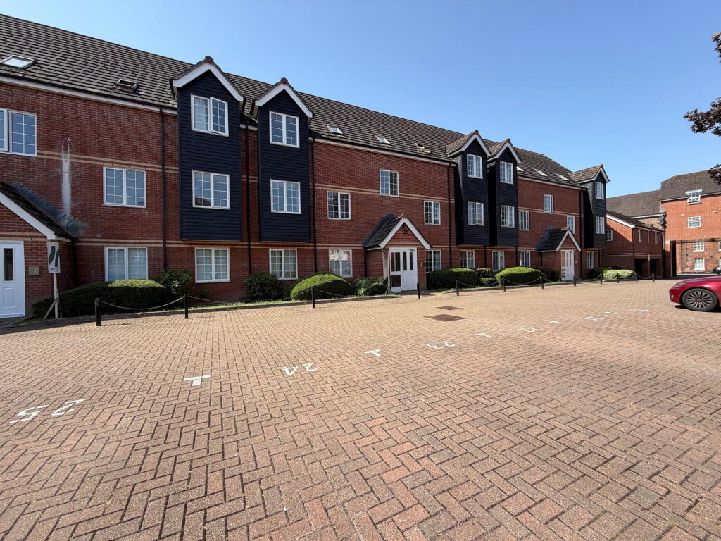 2 bed Apartment for rent in Newbury. From Downer & Co - Newbury