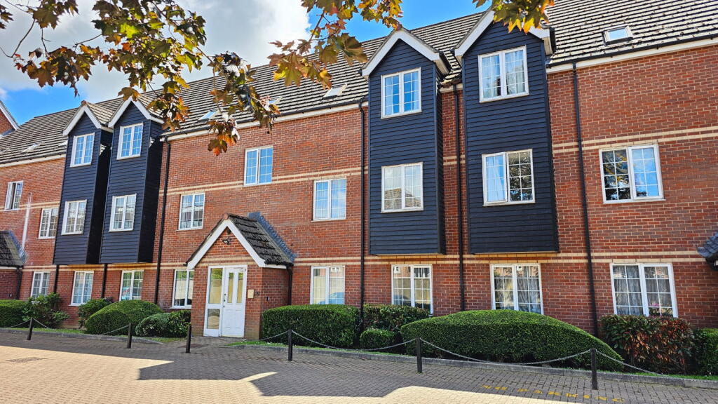 2 bed 1st Floor Flat for rent in Newbury. From Downer & Co - Newbury